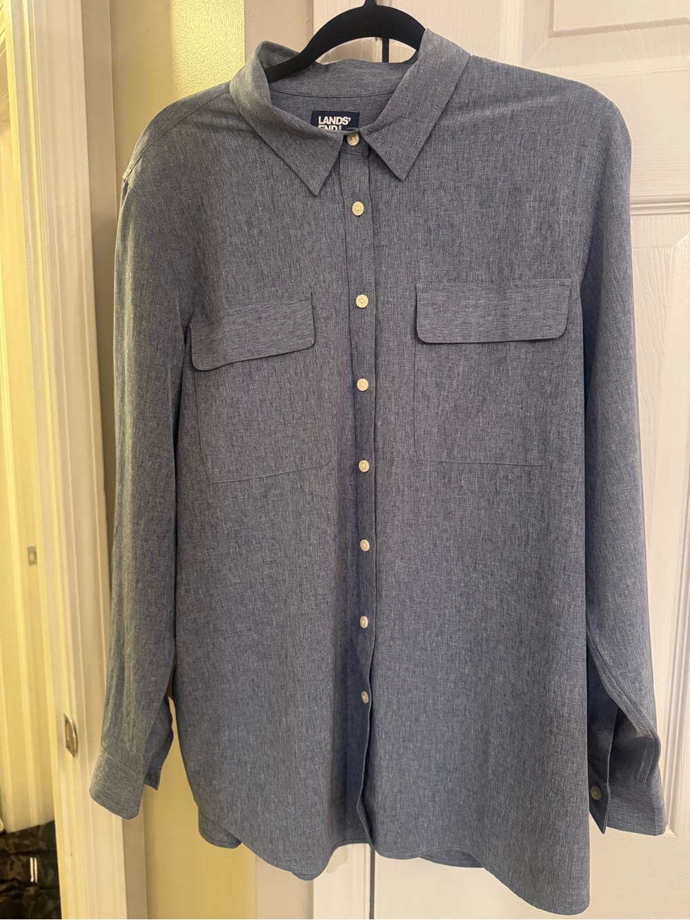 Lands' End Ladies Wrinkle Free  Gray-Blue Chambray Button-Down Shirt‎ XL